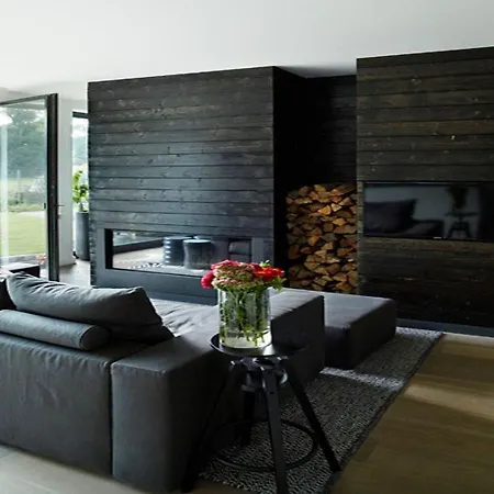 Comfy Holiday In With Jacuzzi, Sauna بيت للعطل *