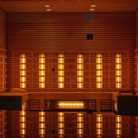 Hébergement de vacances Comfy Holiday In With Jacuzzi, Sauna *